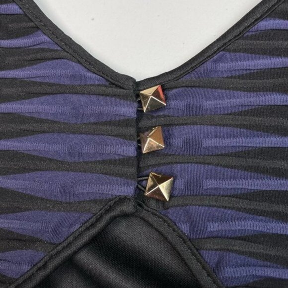 GUESS Textured Rose Mini Dress Sz 10 Naughty Night - Picture 8 of 8